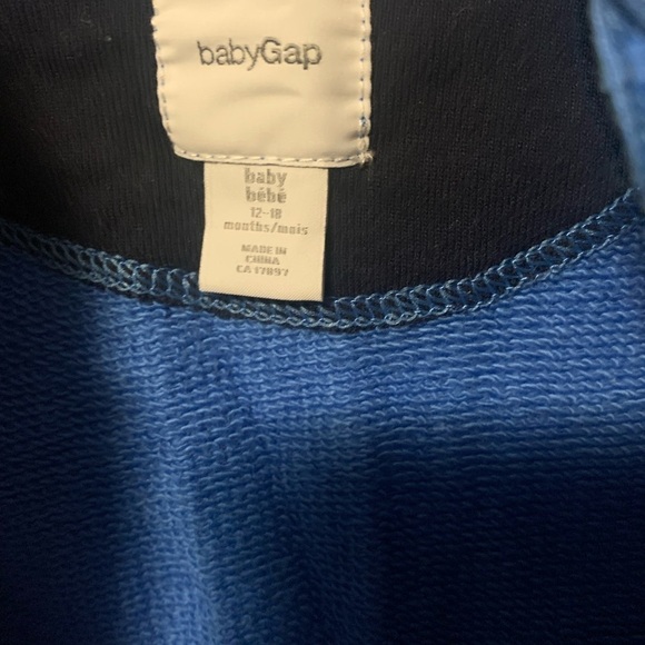 Gap sweatshirt 12-18months - Picture 2 of 5